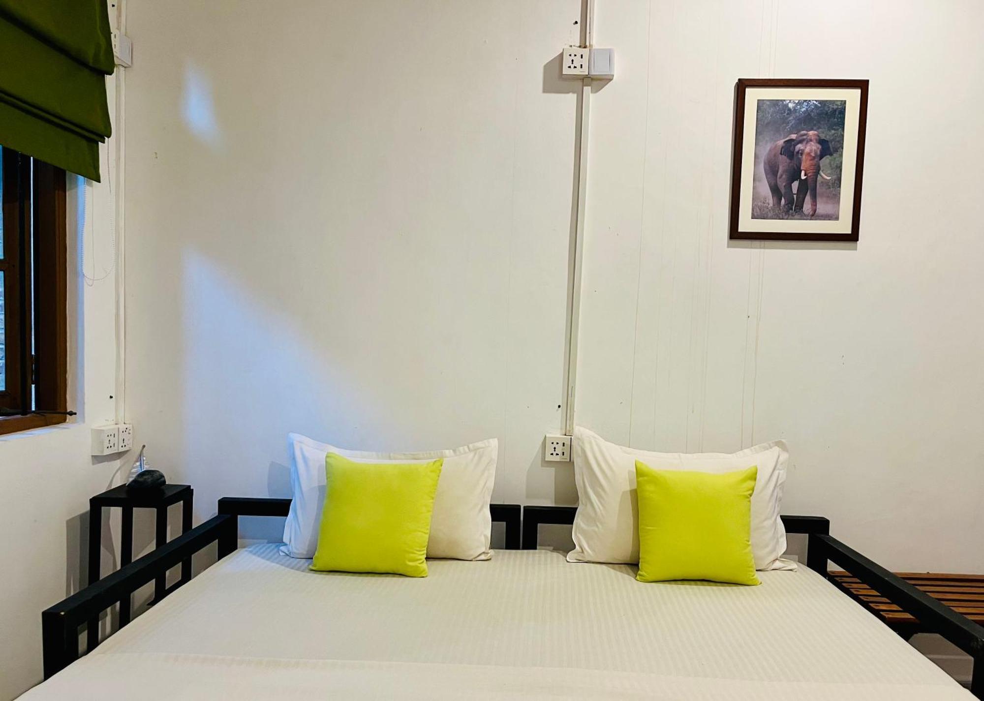 קטרגמה Funky Leopard Safari Lodge Bordering Yala National Park מראה חיצוני תמונה