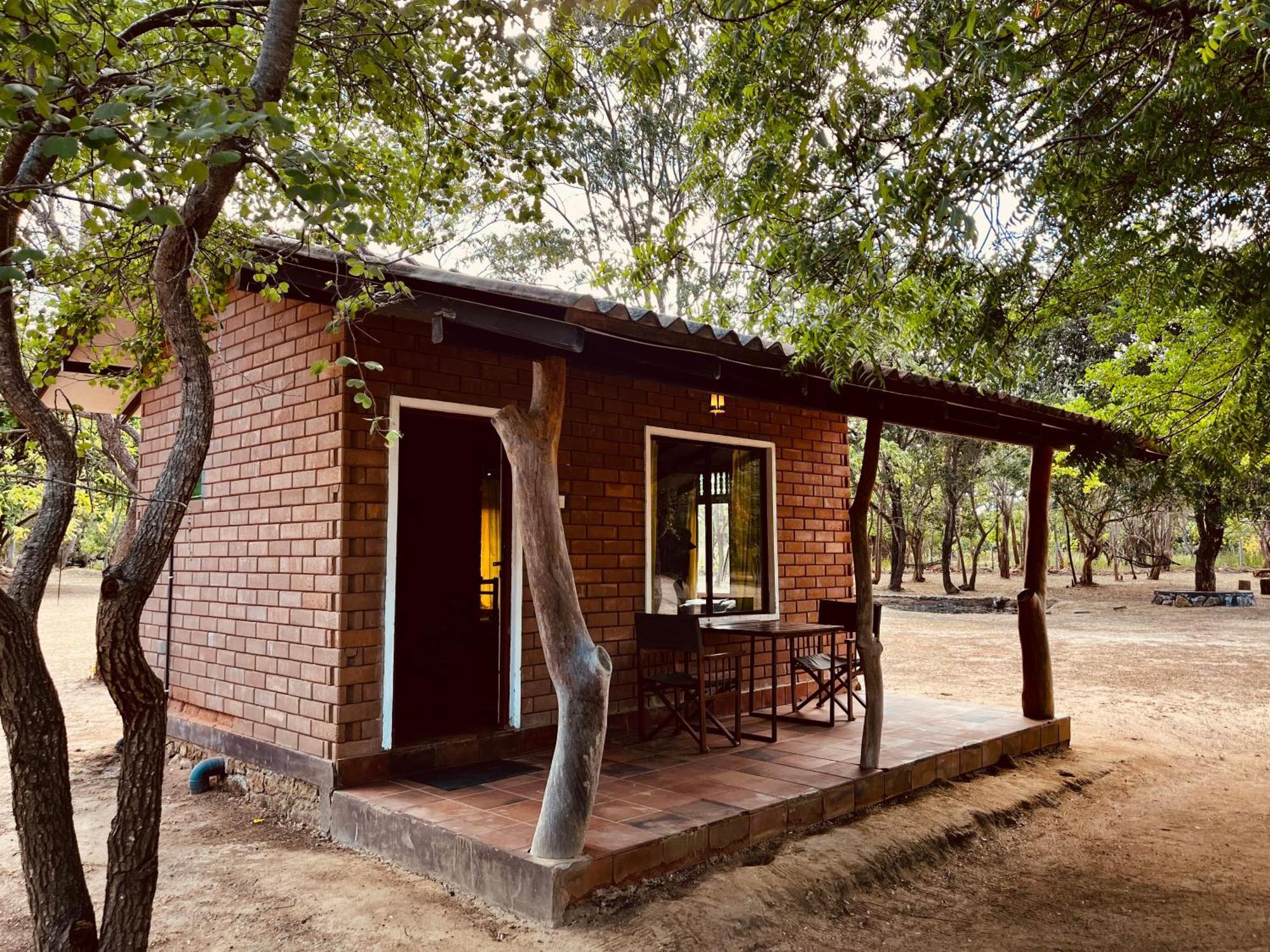 קטרגמה Funky Leopard Safari Lodge Bordering Yala National Park מראה חיצוני תמונה