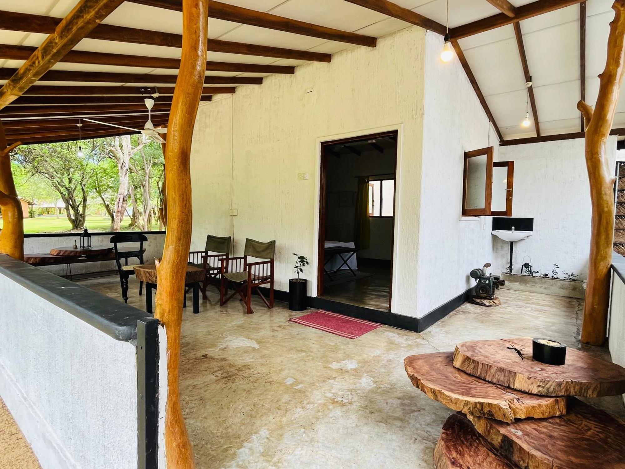 קטרגמה Funky Leopard Safari Lodge Bordering Yala National Park מראה חיצוני תמונה
